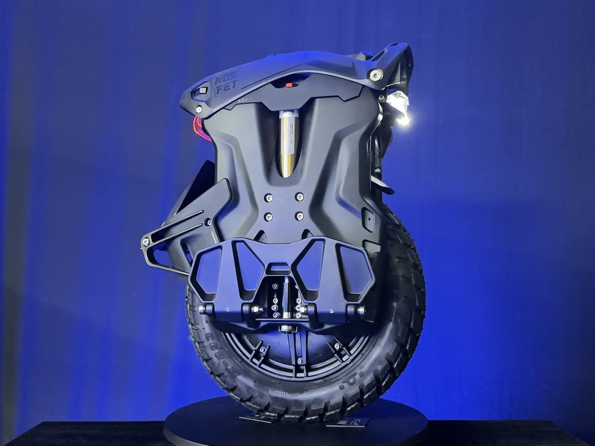 NOSFET AERO blue front view in showroom